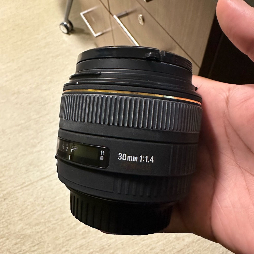 Sigma 30mm lens